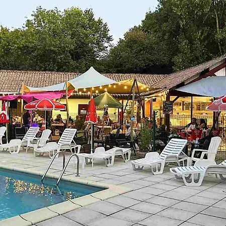 Mobile Prestige 2 5-7 Personnes Doué-la-Fontaine